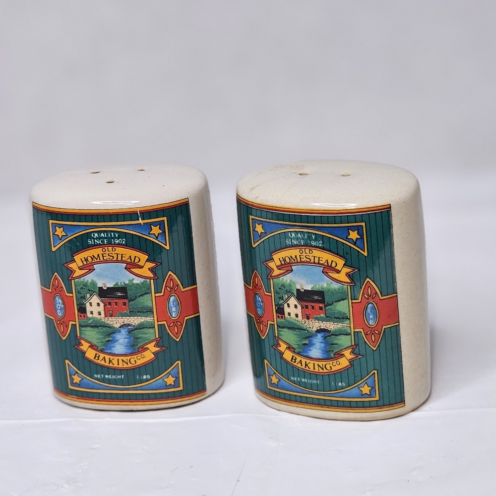 vintage Hermitage Pottery "Old Homestead Baking Co." Salt and Pepper shakers. 